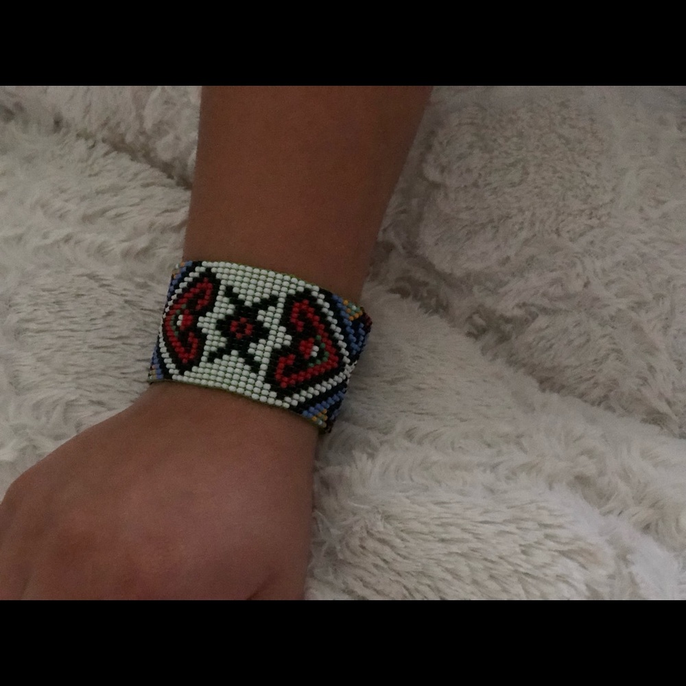 Hand made beaded bracelets - Picture 3 of 6
